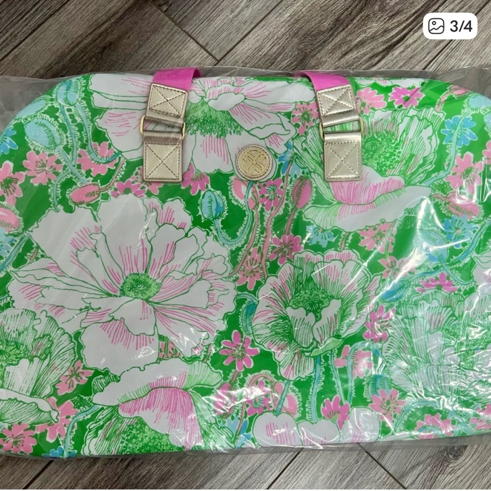 💚🌸NWT Lilly Pulitzer Green Poppyland Weekender Travel Bag with Pink Strap💚🌸 - Picture 5 of 6